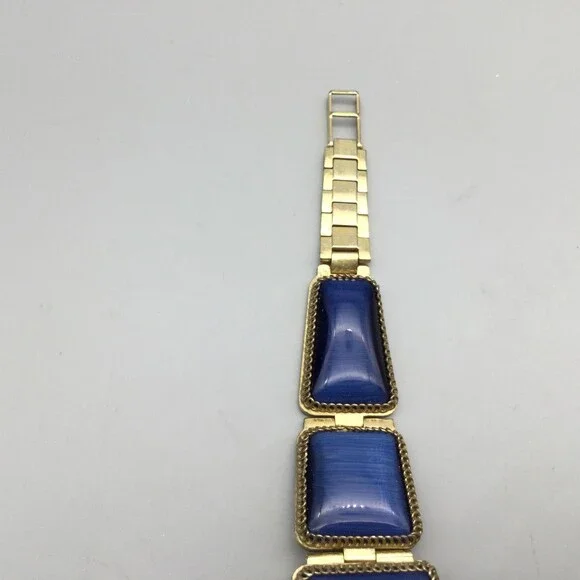 Vintage Chaika Yanka Hidden Dial Womens Watch 20mm Gold Tone Blue Manual Wind